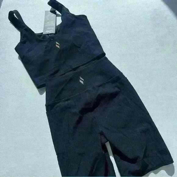 Skechers GO FLEX RIB Longline Bra + Shorts Set - Picture 8 of 11